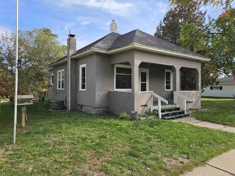 403 HORNE ST, Redgranite, WI 54970