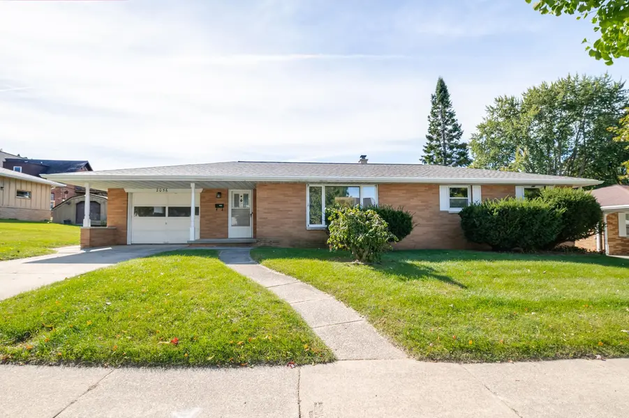 2056 ZEISE AVE, Green Bay, WI 54302