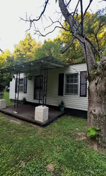 1048 Ross Hollow Rd, Ashland City, TN 37015