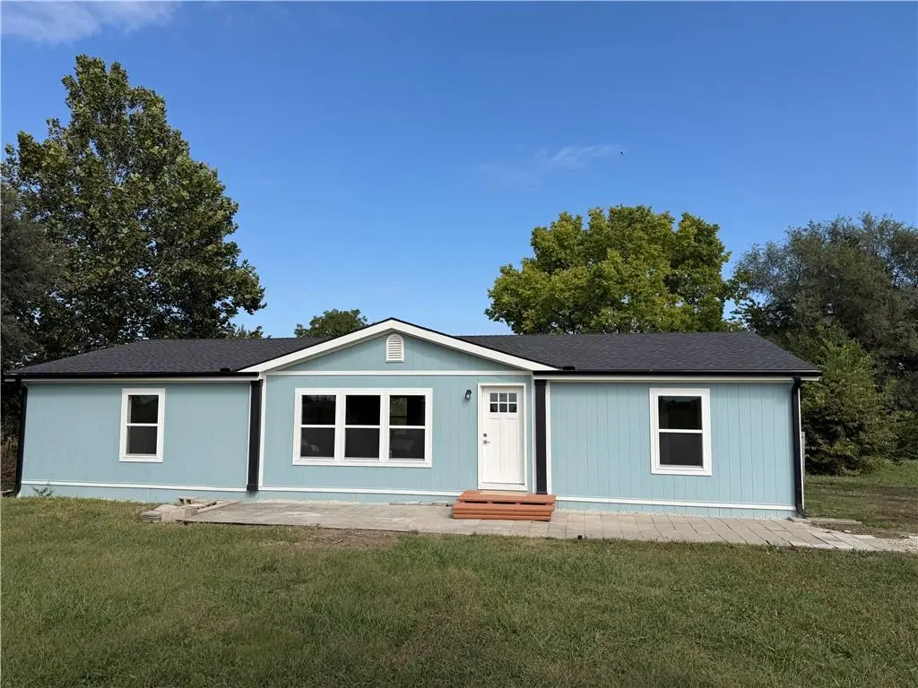 111 NW 800th RD, Warrensburg, MO 65325