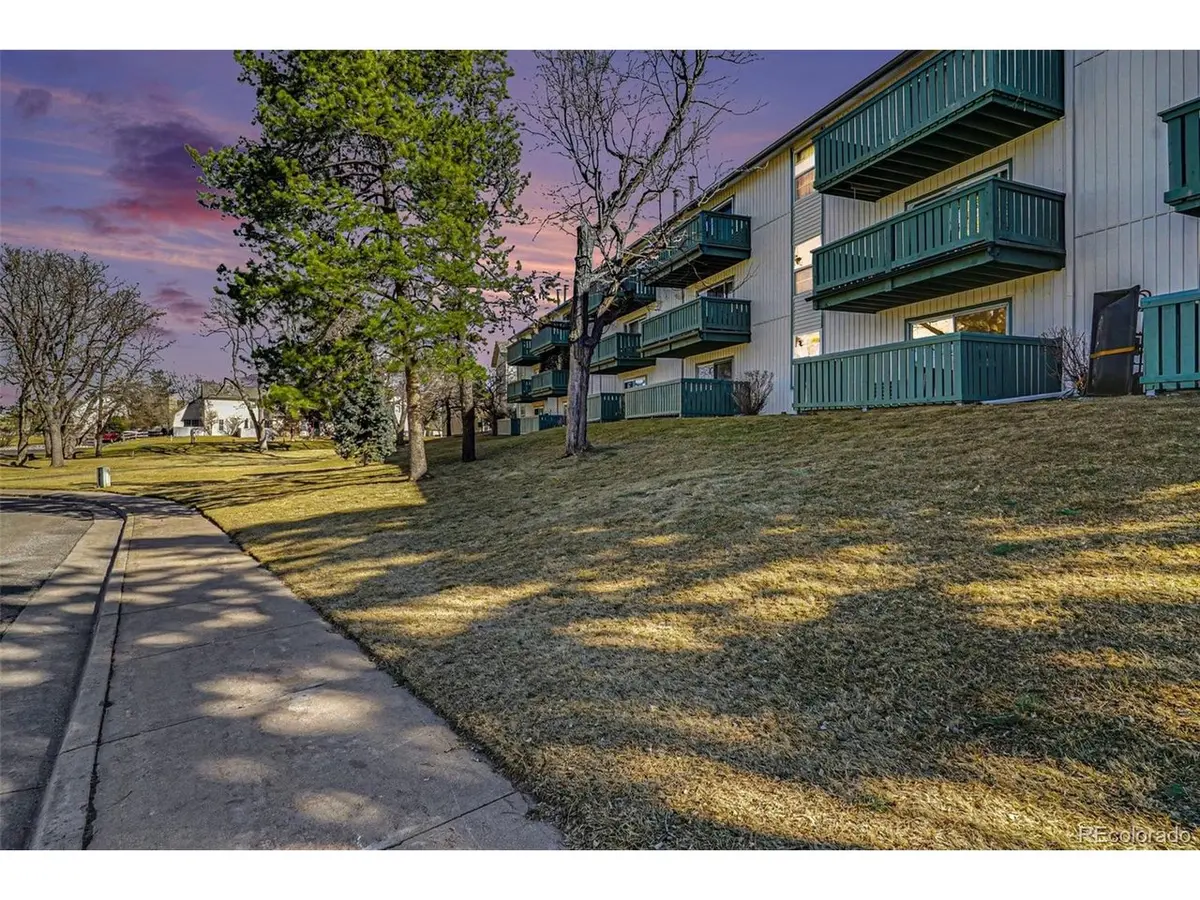 2120 S Vaughn #102F, Aurora, CO 80014