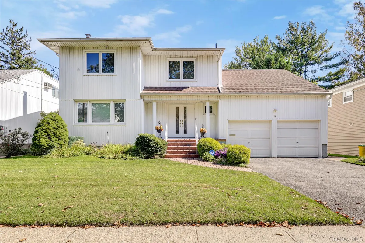 17 Lafayette DR, Woodmere, NY 11598