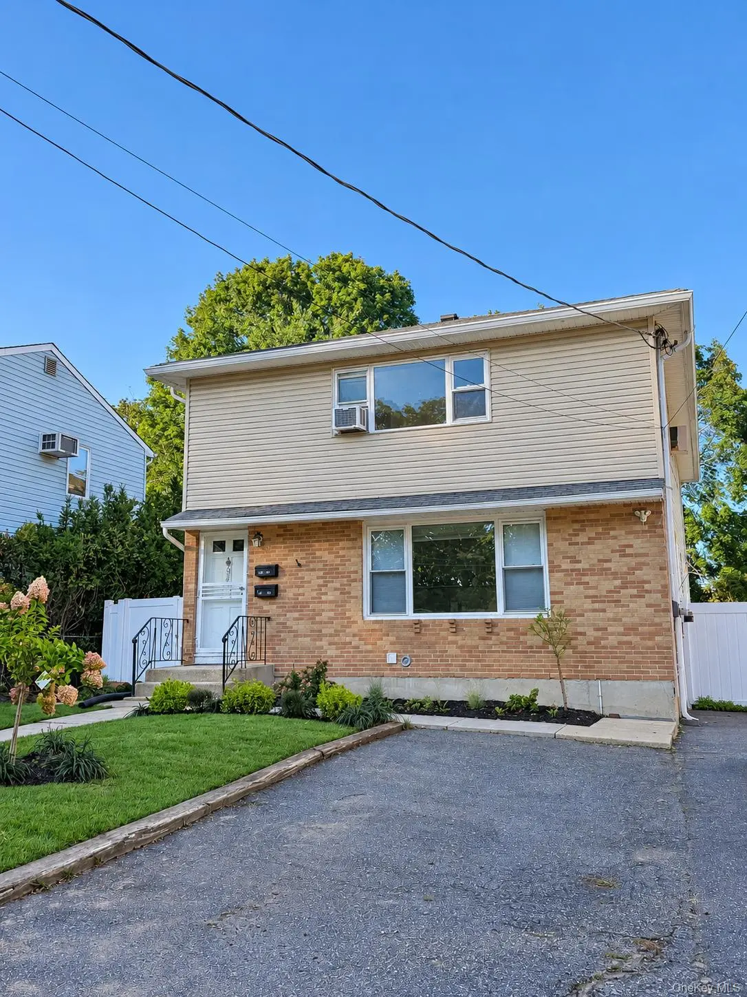 94 Union AVE, Amityville, NY 11701