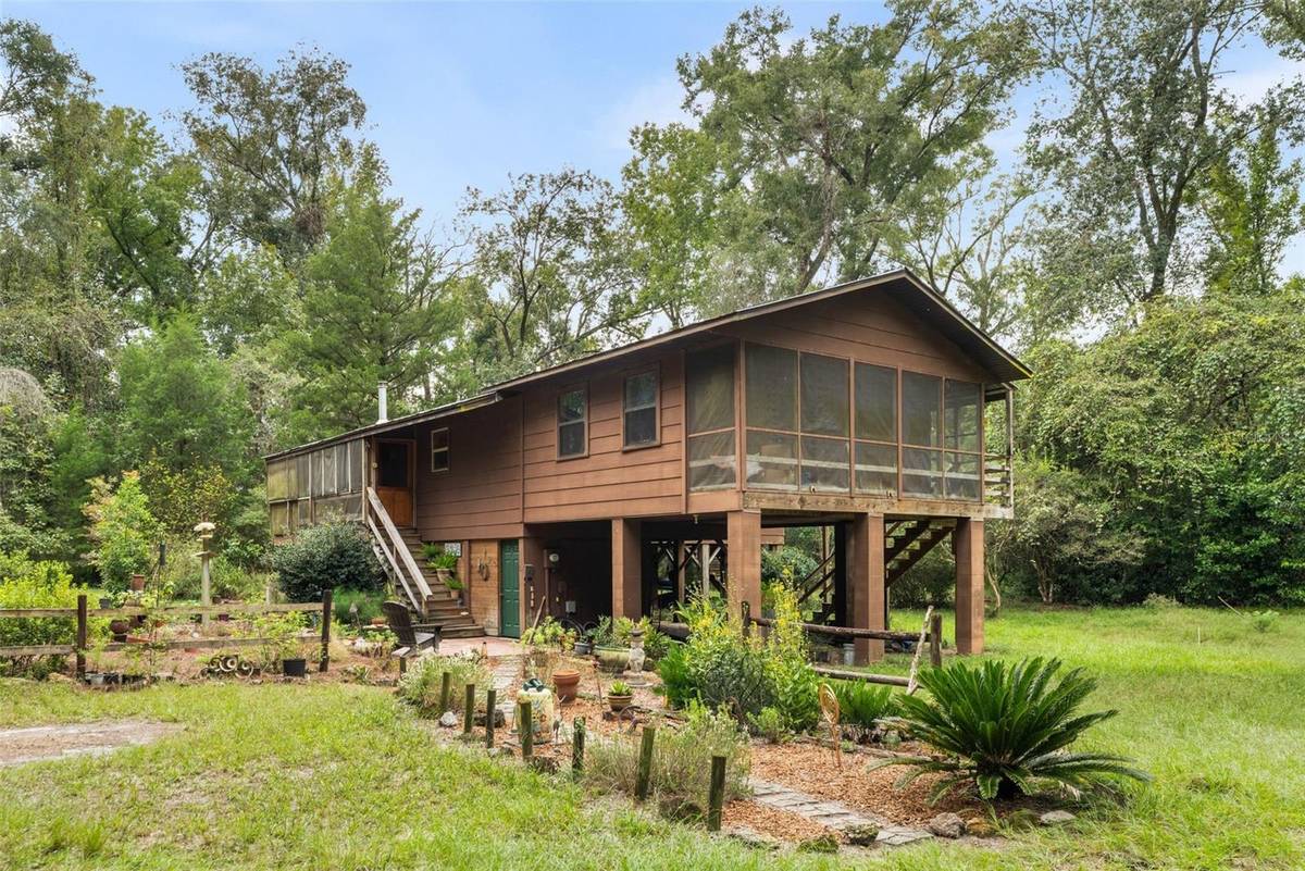 568 SW RATTLESNAKE GLN, Fort White, FL 32038