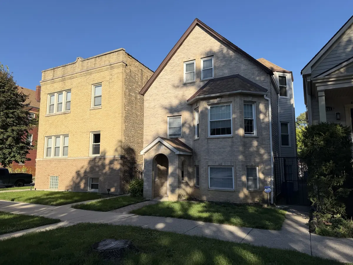 3755 N Christiana AVE #2, Chicago, IL 60618