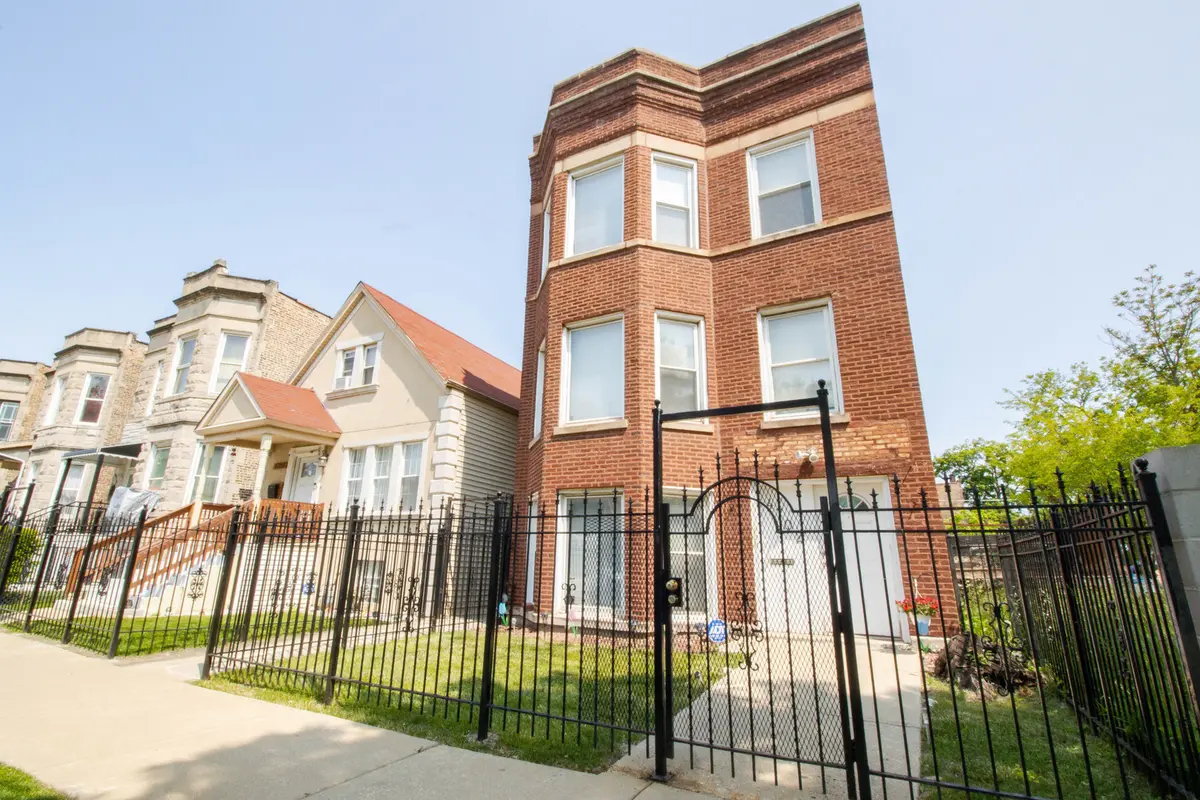 4702 W Fulton ST #2, Chicago, IL 60644