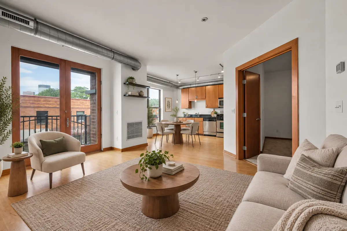 15 E Franklin AVE #210, Minneapolis, MN 55404