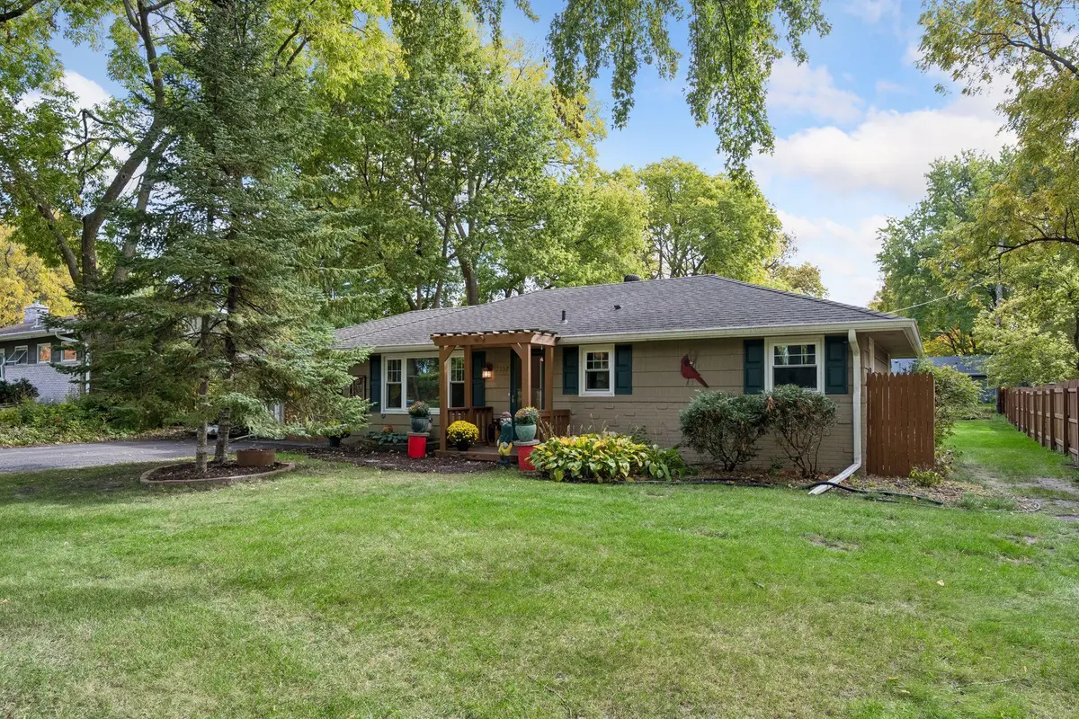 2157 Grand AVE, Long Lake, MN 55356