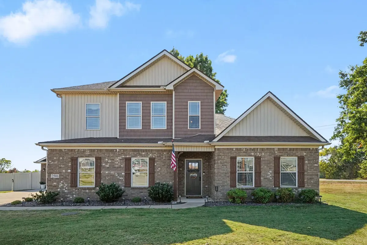2501 Pinnacle Dr, Chapel Hill, TN 37034