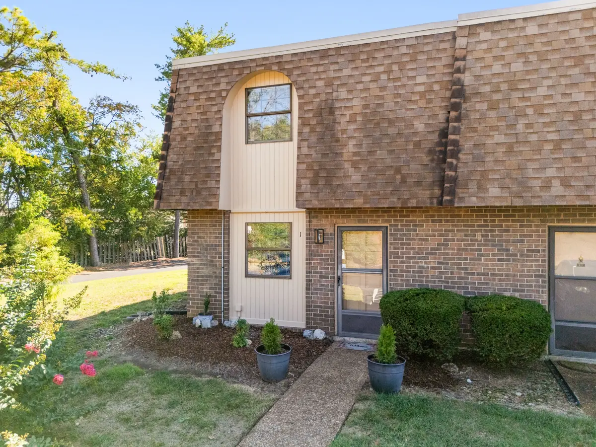 420 Walton Ln #A1, Madison, TN 37115