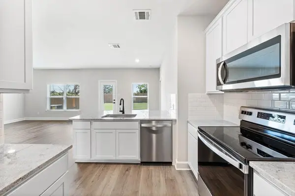 1013 Pecan Place, Hutchins, TX 75141