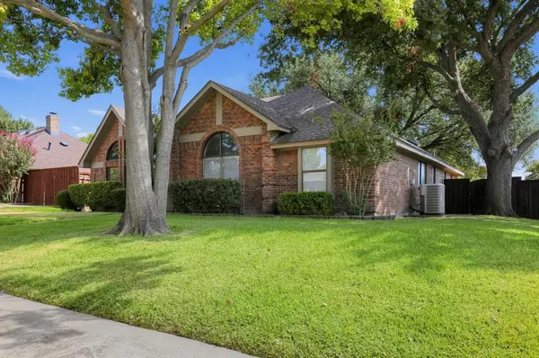 2120 Springwood, Carrollton, TX 75006