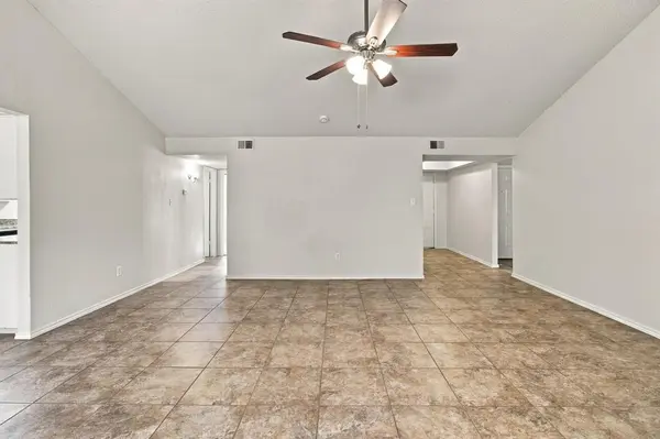 4807 Crestmont Court, Arlington, TX 76017