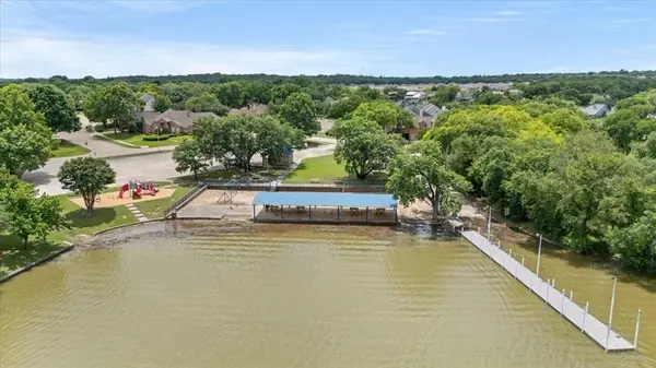 1300 Oak Harbor Boulevard, Azle, TX 76020