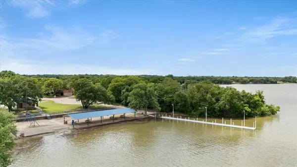 1300 Oak Harbor Boulevard, Azle, TX 76020