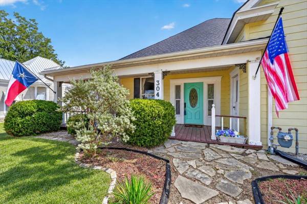 304 E Main Street, Itasca, TX 76055