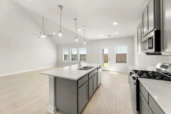 2126 Bloomsbury Lane, Forney, TX 75126