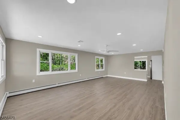 47 Doral Dr, Toms River Township, NJ 08757