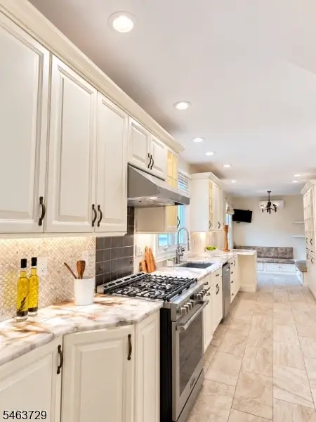 748 Livingston Rd, Elizabeth City, NJ 07208