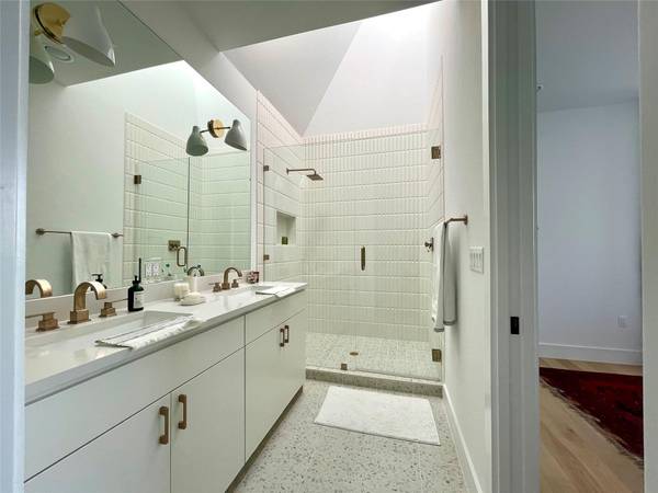 3406 E 17th ST #12, Austin, TX 78721