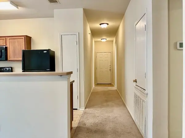 204 Delby ST, Hutto, TX 78634