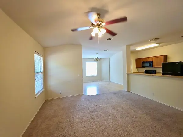 204 Delby ST, Hutto, TX 78634