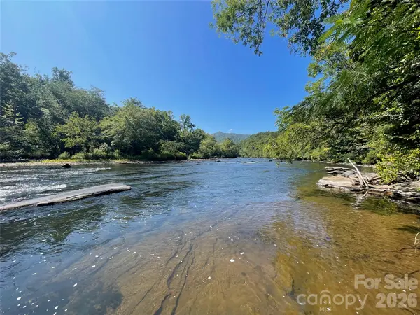 5013 Needmore RD, Bryson City, NC 28713