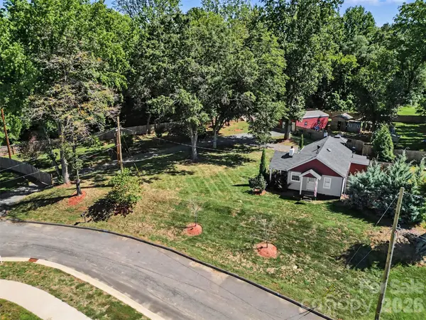 3009 New Pineola RD, Charlotte, NC 28208