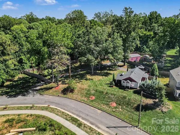 3009 New Pineola RD, Charlotte, NC 28208