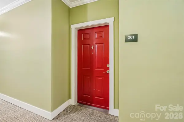 9 Kenilworth KNLS #201, Asheville, NC 28805
