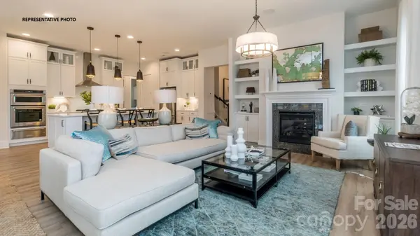 2329 Tulip Blossom LN, Fort Mill, SC 29715