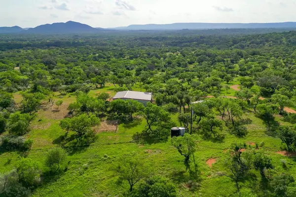 948 County Road 314, Llano, TX 78643