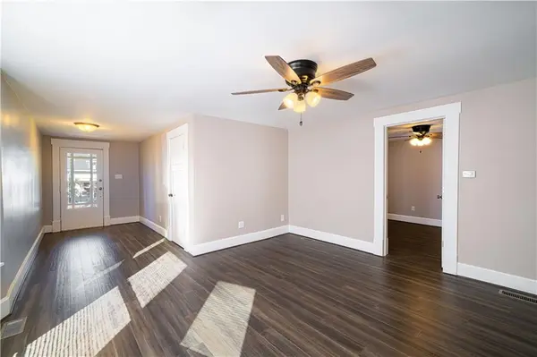 3020 Jules ST, St Joseph, MO 64501