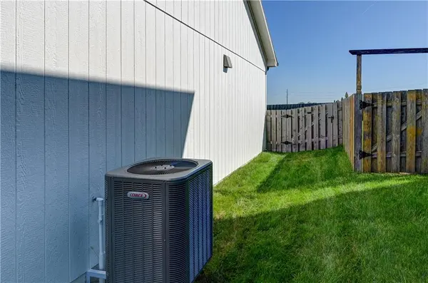 4761 S 22nd ST, Leavenworth, KS 66048