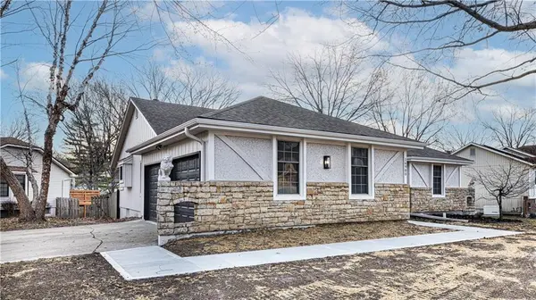 16900 E 49th TER #S, Independence, MO 64055