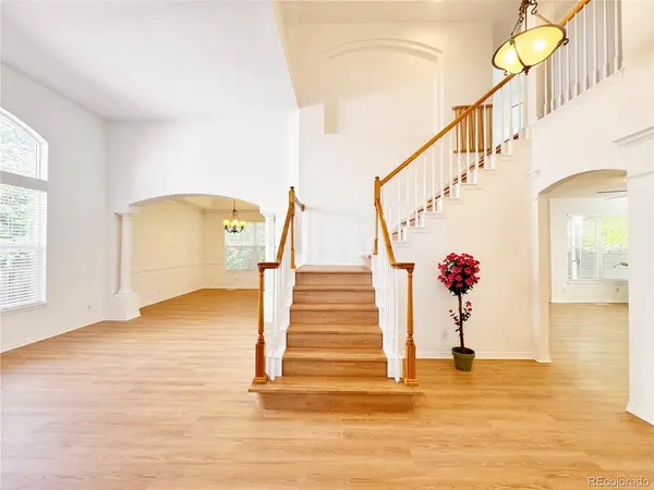 9633 E Caley, Englewood, CO 80111