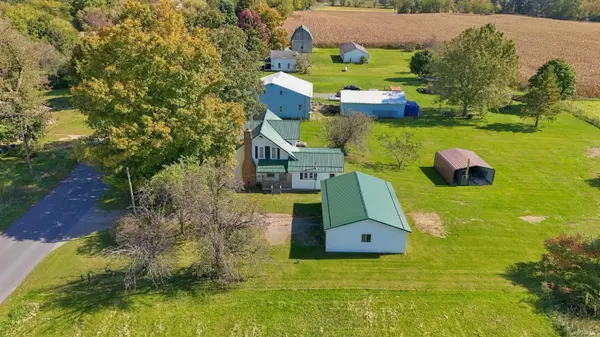 8565 E Metz RD, Angola, IN 46703