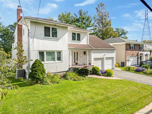 17 Lafayette DR, Woodmere, NY 11598