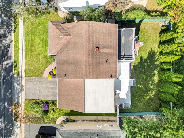 17 Lafayette DR, Woodmere, NY 11598