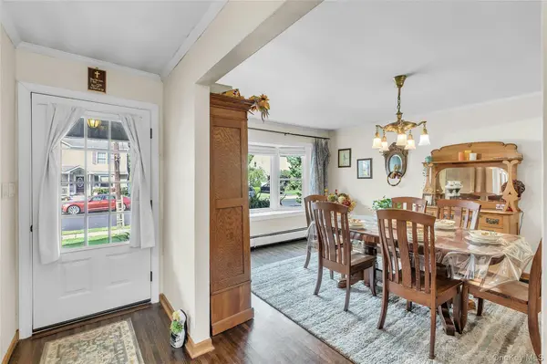 2084 Sherman AVE, Merrick, NY 11566
