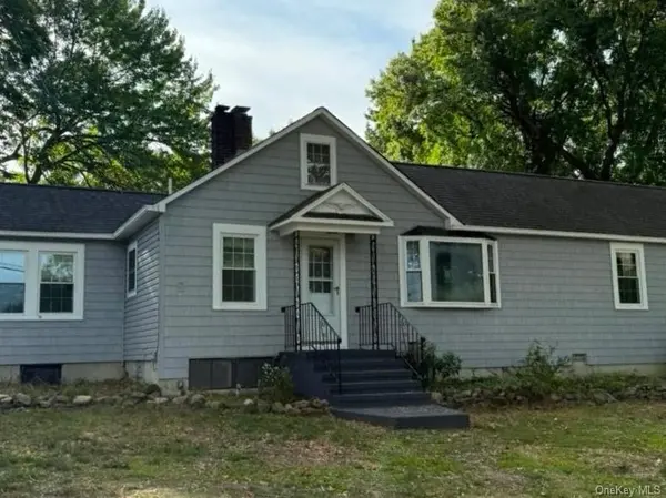18 Baldwin RD, Sound Beach, NY 11789
