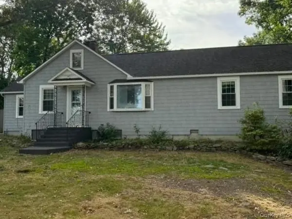 18 Baldwin RD, Sound Beach, NY 11789