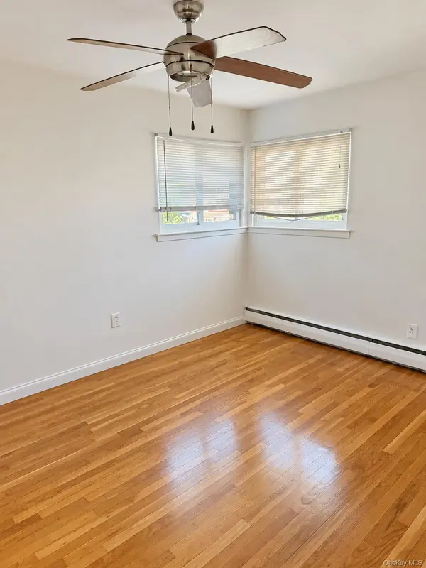 94 Union AVE, Amityville, NY 11701
