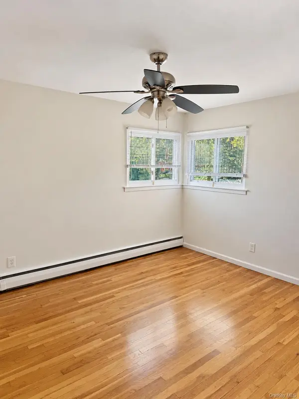 94 Union AVE, Amityville, NY 11701
