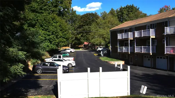 300 Ketchamtown RD #C8, Wappingers Falls, NY 12590