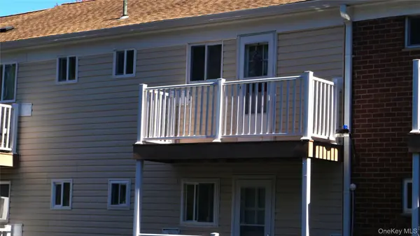 300 Ketchamtown RD #C8, Wappingers Falls, NY 12590