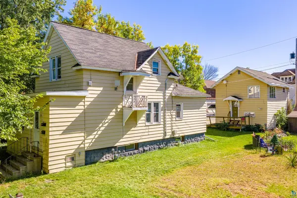 212 S 8th St, Virginia, MN 55792