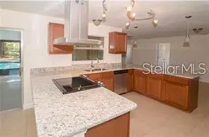 100 HUNTSWOOD CT, Longwood, FL 32750