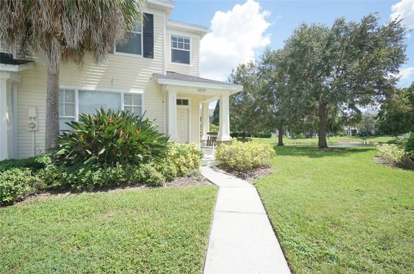 12239 COUNTRY WHITE CIR, Tampa, FL 33635