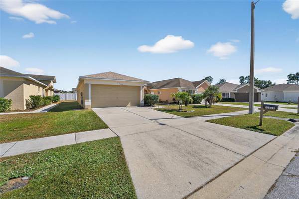 11812 LYNMOOR DR, Riverview, FL 33579